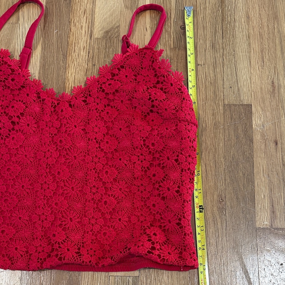 *last chance* No Boundaries | Women. Red Lace Cropped Tank Top - Picture 4 of 13